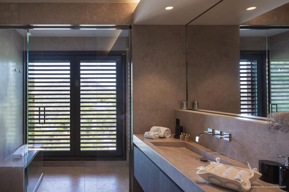 On A Hill Side Villa With Superb Amenities St. Barthelemy Exterior photo